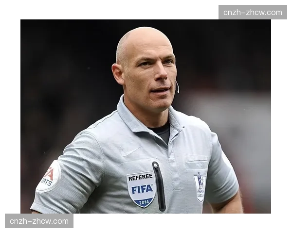 英超裁判尺度宽松影响比赛流畅度 攻防转换节奏受影响 英超裁判尺度宽松影响比赛流畅度 攻防转换节奏受影响